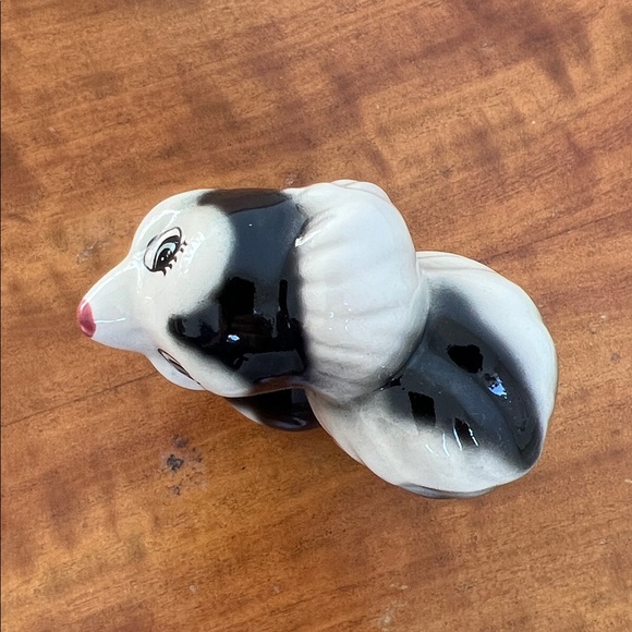 Vintage Flower Ceramic Figurine - Picture 6 of 6